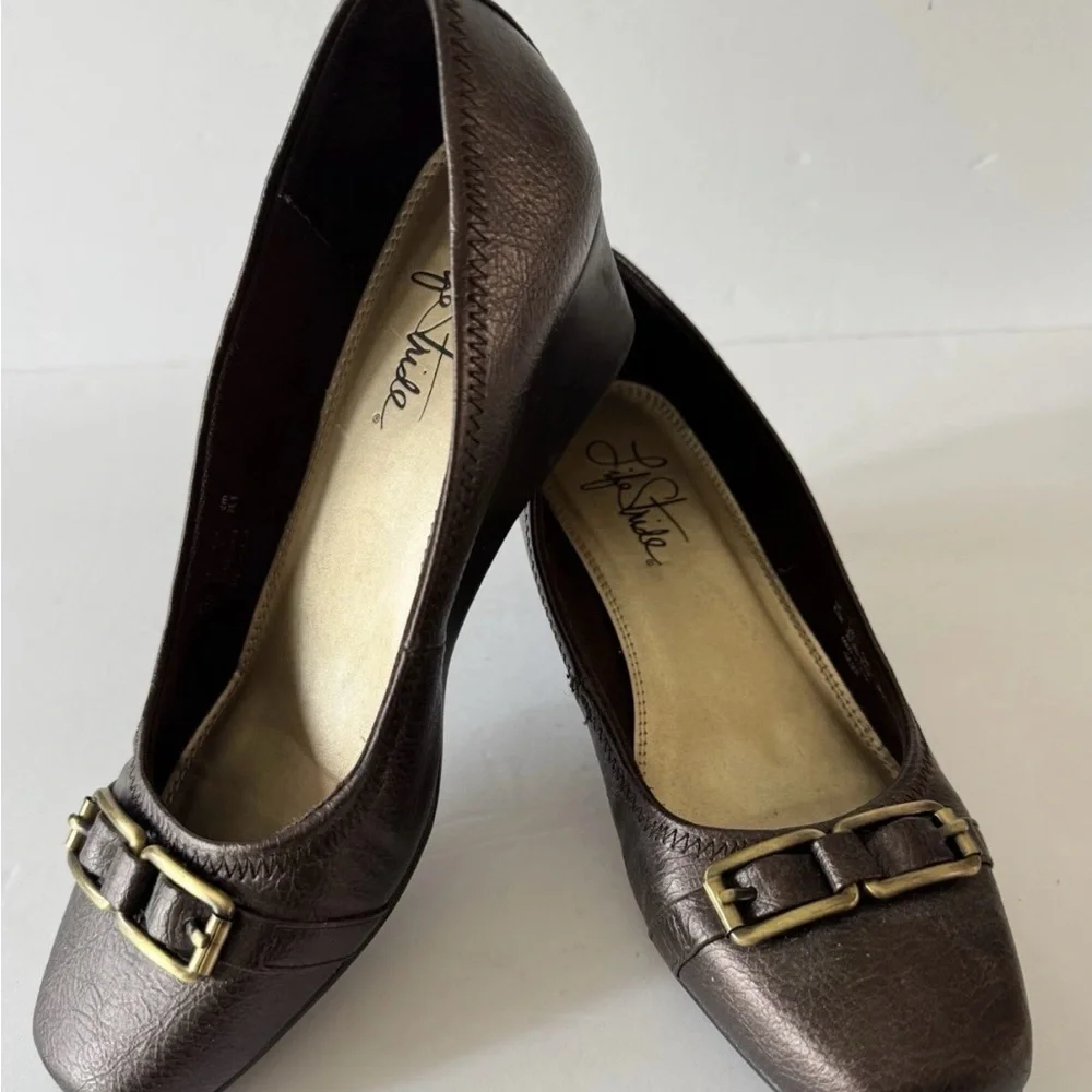 Life Stride Womens 8.5M Wedge Heel Brown with Gold buckle